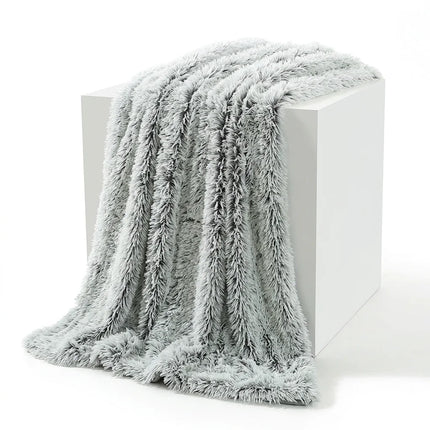 Plaid fausse fourrure imitation loup doux et chaud - Vue 1 - Plaid