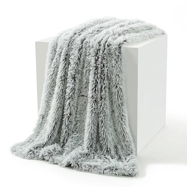Plaid fausse fourrure imitation loup doux et chaud - Vue 1 - Plaid