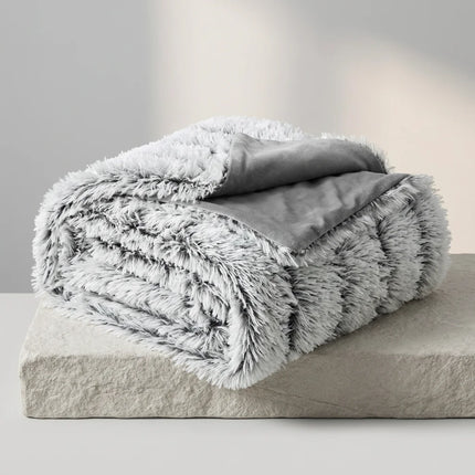 Plaid fausse fourrure imitation loup doux et chaud - Vue 3 - Plaid